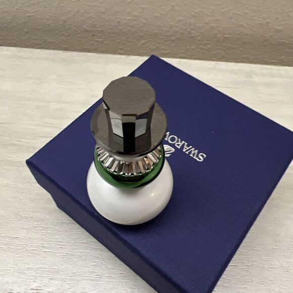 Swarovski Holiday Cheers Snowman, Green, Figurine Christmas Decoration - Picture 11 of 14